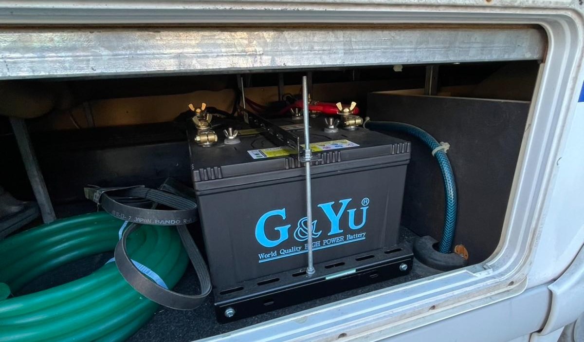 キャンピングカー サブバッテリー 交換費用