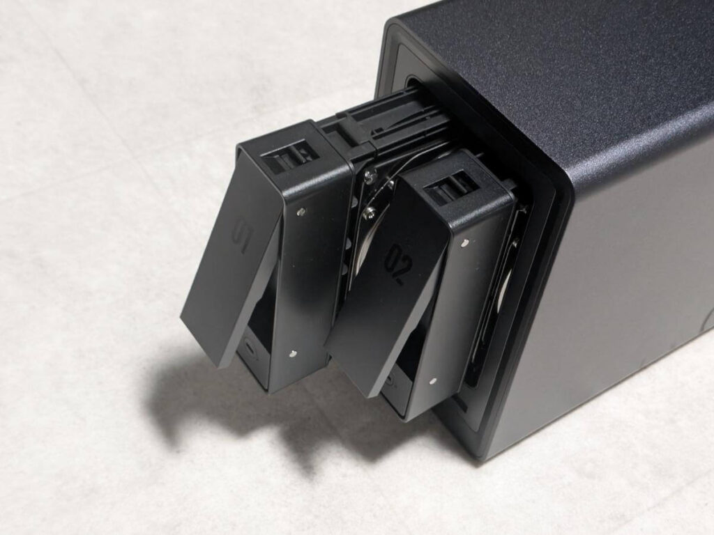 UGREEN DXP2800 HDD ドライブトレイ